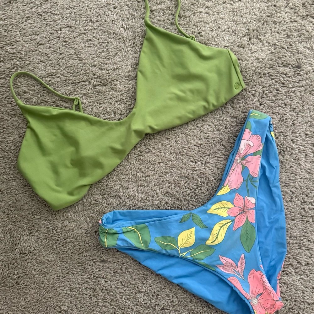 Roxy Green Top and Blue Floral Bikini